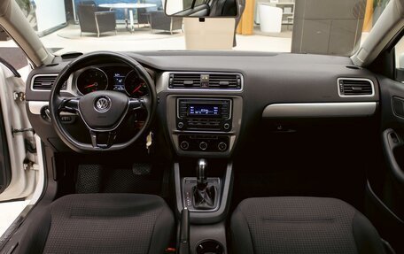 Volkswagen Jetta VI, 2017 год, 1 295 000 рублей, 16 фотография