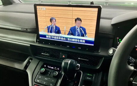 Honda Stepwgn, 2022 год, 2 727 000 рублей, 4 фотография