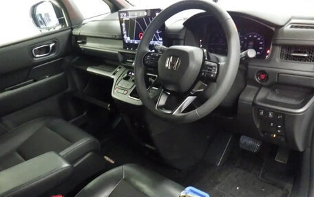 Honda Stepwgn, 2022 год, 2 727 000 рублей, 12 фотография