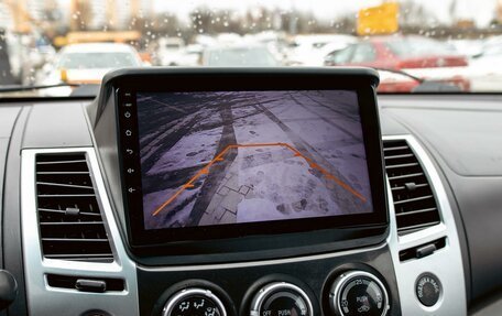 Mitsubishi Pajero Sport II рестайлинг, 2015 год, 1 765 000 рублей, 14 фотография