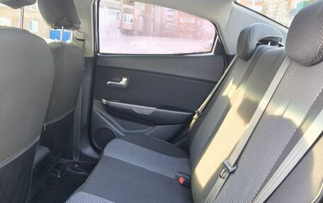 KIA Rio III рестайлинг, 2014 год, 920 000 рублей, 23 фотография