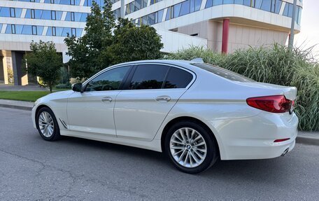 BMW 5 серия, 2018 год, 2 450 000 рублей, 10 фотография
