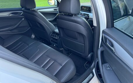 BMW 5 серия, 2018 год, 2 450 000 рублей, 14 фотография