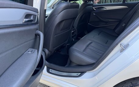 BMW 5 серия, 2018 год, 2 450 000 рублей, 17 фотография