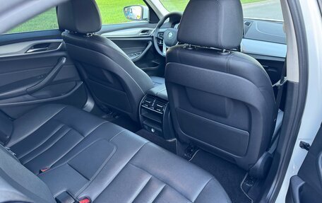 BMW 5 серия, 2018 год, 2 450 000 рублей, 15 фотография