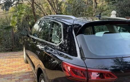 Volkswagen Touareg III, 2018 год, 5 000 000 рублей, 4 фотография