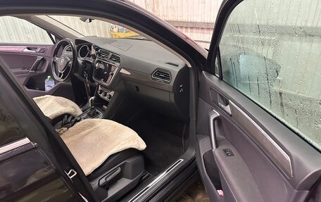 Volkswagen Tiguan II, 2018 год, 2 950 000 рублей, 15 фотография