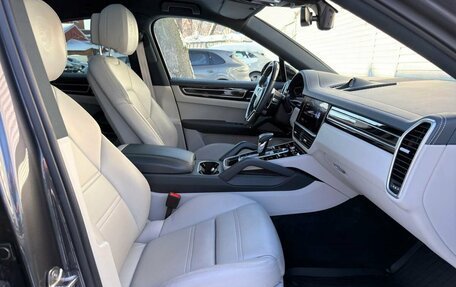 Porsche Cayenne III, 2021 год, 10 899 000 рублей, 24 фотография