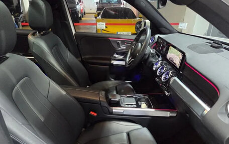 Mercedes-Benz GLB, 2023 год, 3 750 000 рублей, 8 фотография