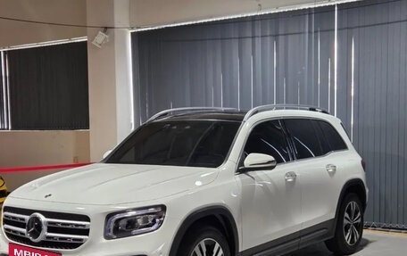 Mercedes-Benz GLB, 2023 год, 3 750 000 рублей, 2 фотография