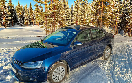 Volkswagen Jetta VI, 2013 год, 1 200 000 рублей, 2 фотография
