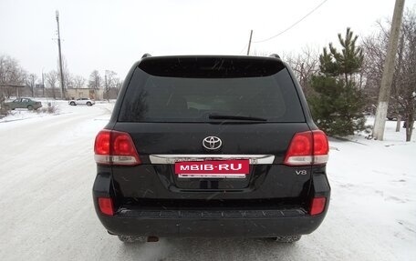 Toyota Land Cruiser 200, 2010 год, 2 500 000 рублей, 10 фотография