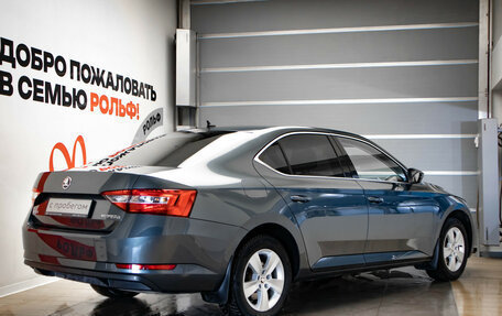 Skoda Superb III рестайлинг, 2018 год, 2 250 000 рублей, 4 фотография