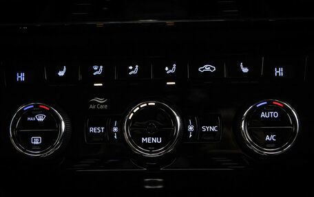 Skoda Superb III рестайлинг, 2018 год, 2 250 000 рублей, 19 фотография