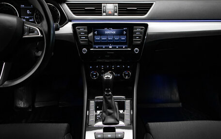 Skoda Superb III рестайлинг, 2018 год, 2 250 000 рублей, 17 фотография