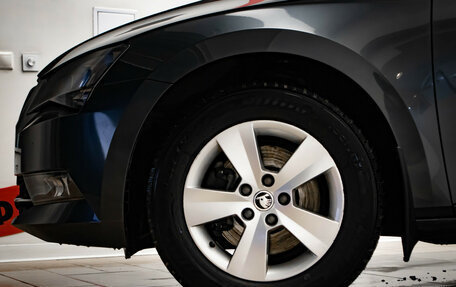 Skoda Superb III рестайлинг, 2018 год, 2 250 000 рублей, 36 фотография