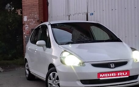 Honda Fit III, 2003 год, 350 000 рублей, 12 фотография