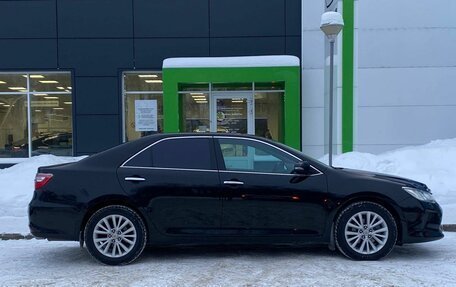 Toyota Camry, 2015 год, 2 100 000 рублей, 4 фотография