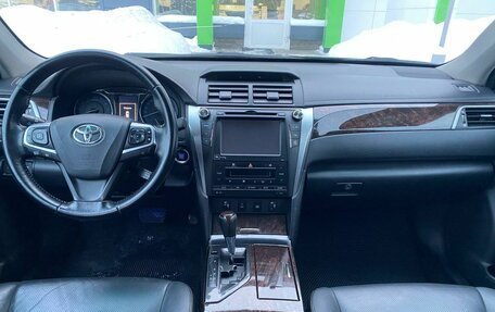 Toyota Camry, 2015 год, 2 100 000 рублей, 9 фотография