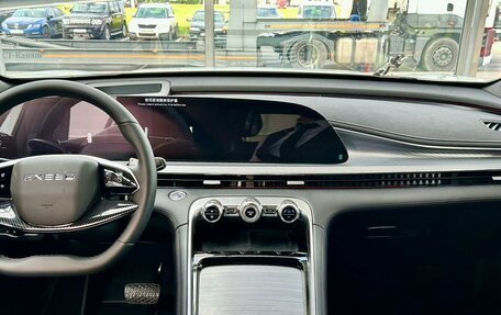 CheryExeed TXL, 2025 год, 3 930 000 рублей, 9 фотография