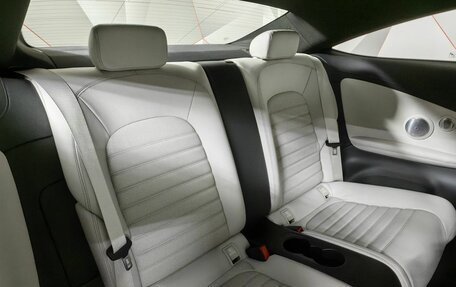 Mercedes-Benz C-Класс, 2016 год, 2 843 000 рублей, 17 фотография