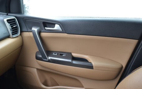 KIA Sportage IV рестайлинг, 2019 год, 2 490 000 рублей, 4 фотография