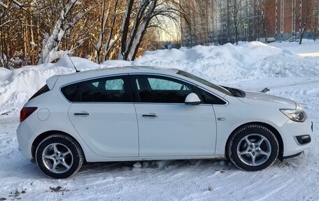 Opel Astra J, 2013 год, 1 300 000 рублей, 4 фотография