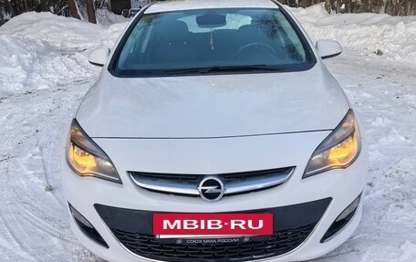 Opel Astra J, 2013 год, 1 300 000 рублей, 2 фотография