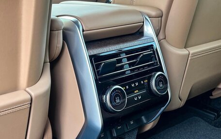 Land Rover Range Rover IV рестайлинг, 2025 год, 29 490 000 рублей, 17 фотография