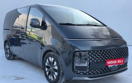 Hyundai Staria, 2022 год, 5 200 000 рублей, 3 фотография