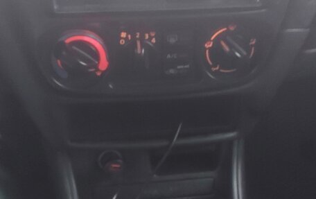 Nissan Almera, 2005 год, 400 000 рублей, 19 фотография