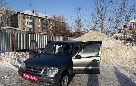 Chevrolet Niva I рестайлинг, 2004 год, 320 000 рублей, 2 фотография