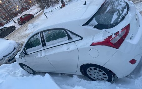 Hyundai i30 II рестайлинг, 2013 год, 1 050 000 рублей, 2 фотография