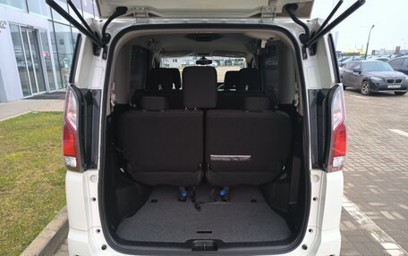 Nissan Serena IV, 2018 год, 2 410 000 рублей, 12 фотография