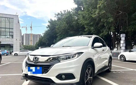 Honda Vezel, 2021 год, 1 199 000 рублей, 2 фотография