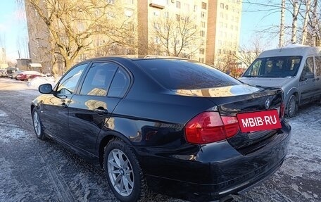 BMW 3 серия, 2011 год, 880 000 рублей, 3 фотография