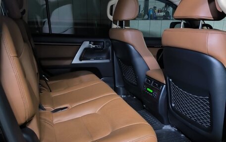 Toyota Land Cruiser 200, 2015 год, 10 000 000 рублей, 7 фотография