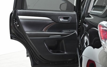 Toyota Highlander III, 2019 год, 2 995 000 рублей, 20 фотография