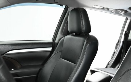 Toyota Highlander III, 2019 год, 2 995 000 рублей, 21 фотография