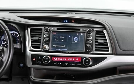 Toyota Highlander III, 2019 год, 2 995 000 рублей, 15 фотография