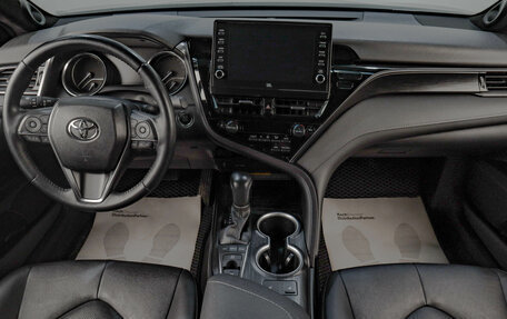 Toyota Camry, 2022 год, 4 119 000 рублей, 10 фотография