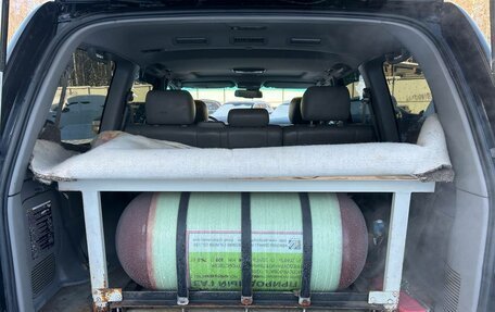 Toyota Land Cruiser 100 рестайлинг 2, 2007 год, 2 100 000 рублей, 16 фотография