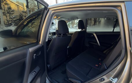 Toyota RAV4, 2016 год, 2 150 000 рублей, 10 фотография