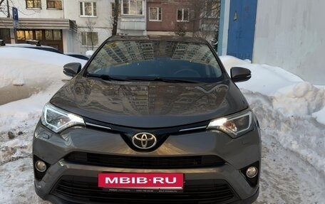 Toyota RAV4, 2016 год, 2 150 000 рублей, 2 фотография