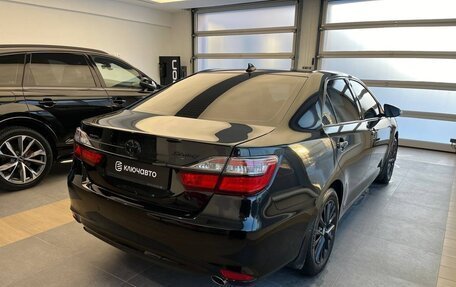 Toyota Camry, 2017 год, 2 900 000 рублей, 4 фотография