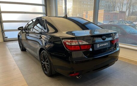 Toyota Camry, 2017 год, 2 900 000 рублей, 6 фотография