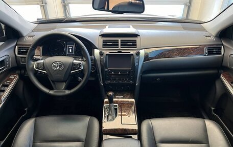 Toyota Camry, 2017 год, 2 900 000 рублей, 7 фотография