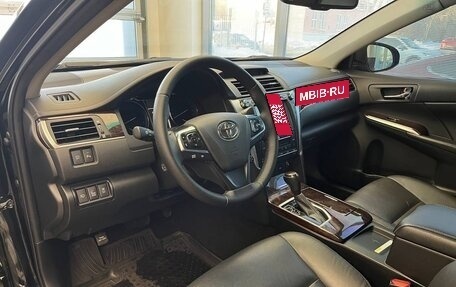 Toyota Camry, 2017 год, 2 900 000 рублей, 8 фотография