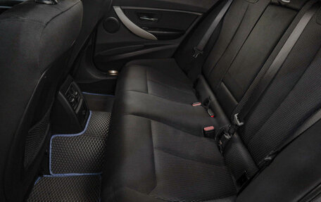 BMW 3 серия, 2017 год, 1 919 000 рублей, 19 фотография
