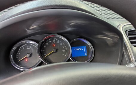 Renault Sandero II рестайлинг, 2016 год, 700 000 рублей, 22 фотография